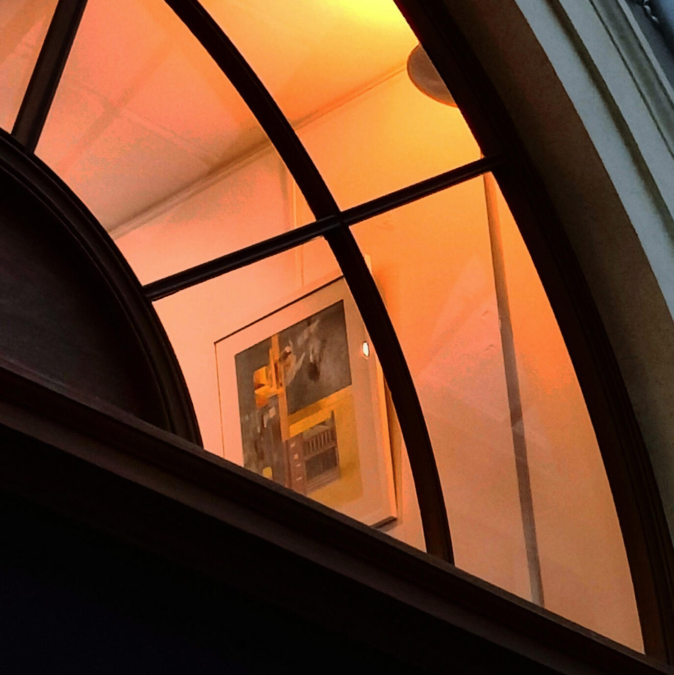 Flyer de l'exposition Volupté de l'étrangeté à Toulon